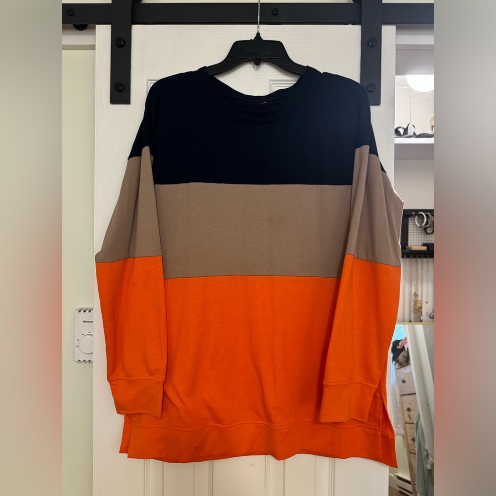 Long sleeve color block t-shirt